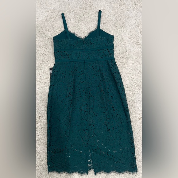 Express Green Piped Lace Dress in Sz 12 - Picture 8 of 9